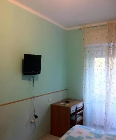 米拉内西亚酒店 2*